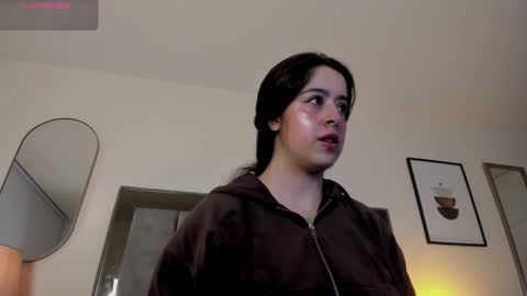 Snapshot of violet_nova1 chatting on 02-20-26, 11:00 Violet Nova online show from 02-20-26, 11:00