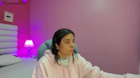 Snapshot of violet_sinclair chatting on 04-28-26, 11:37 violet_sinclair online show from 04-28-26, 11:37