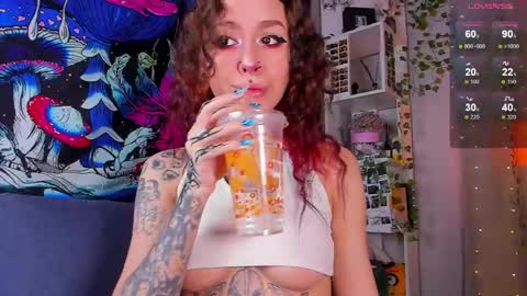 Snapshot of violet_walker7 chatting on 03-23-26, 04:27 Violet online show from 03-23-26, 04:27