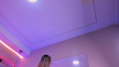 Violeta  online show from 10-28-25, 11:03