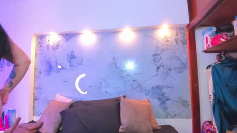 Violet  online show from 09-11-25, 04:23