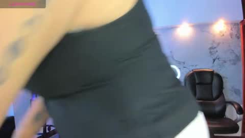 Violet  online show from 09-28-25, 02:17