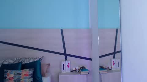 Snapshot of violeta_leon chatting on 01-05-25, 06:13 Violeta leon online show from 01-05-25, 06:13