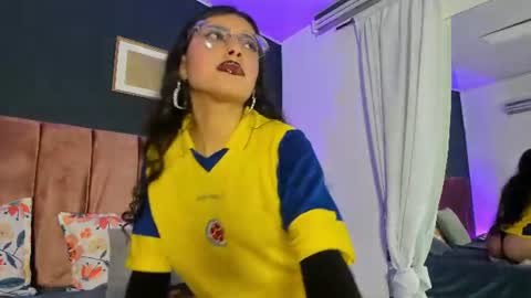 Violeta online show from 06-17-26, 05:47