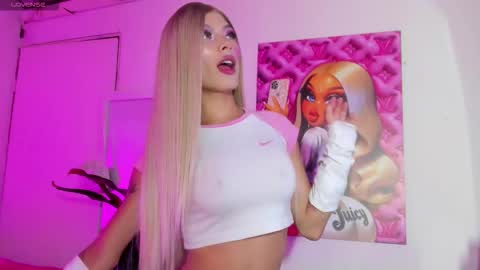 Violeta Princess Please help me with your thumbs up its important   online show from 10-18-25, 11:00