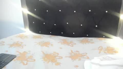 VioletaDums online show from 04-14-26, 04:18