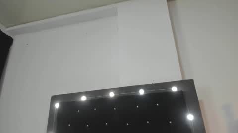 VioletaDums online show from 04-17-26, 04:59