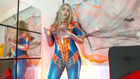 Violeta online show from 10-23-25, 05:01