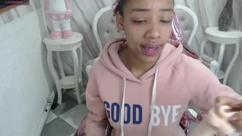 violeth_b online show from 12-03-24, 12:38