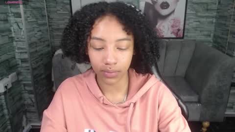 violeth_b online show from 09-25-25, 01:04