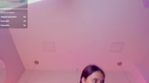 Snapshot of violeth_hill chatting on 02-02-25, 08:35 Violeth Hill online show from 02-02-25, 08:35