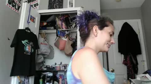 Violet Hooper online show from 09-18-25, 03:14