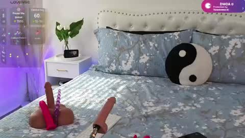 Snapshot of violetik888 chatting on 06-04-26, 02:12 VioletBaby online show from 06-04-26, 02:12