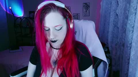 Snapshot of violetoctober chatting on 09-27-25, 09:36 Violet October online show from 09-27-25, 09:36