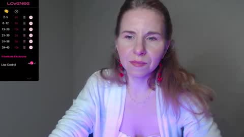 Snapshot of violetplath chatting on 12-29-24, 10:57 Violet  next stream December 6 online show from 12-29-24, 10:57