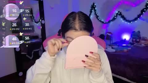 Snapshot of violetqs chatting on 01-06-26, 07:17 online show from 01-06-26, 07:17