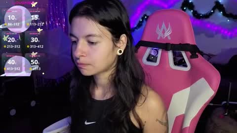 Snapshot of violetqs chatting on 01-07-26, 07:16 online show from 01-07-26, 07:16