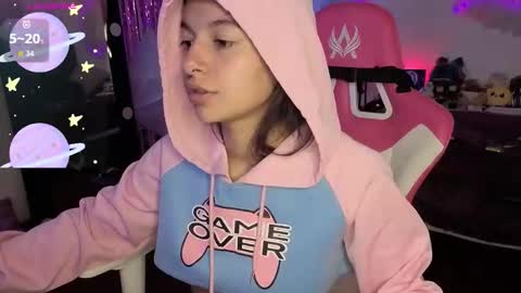 Snapshot of violetqs chatting on 01-09-26, 07:15 online show from 01-09-26, 07:15