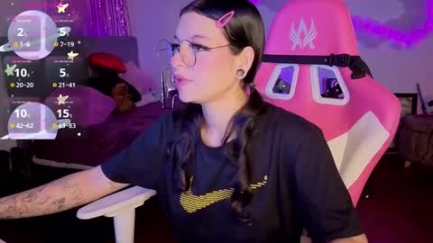 Snapshot of violetqs chatting on 02-26-26, 07:57 online show from 02-26-26, 07:57