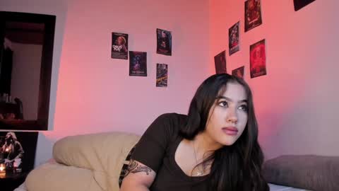 Violet salvatore online show from 12-17-24, 03:17