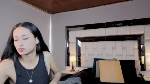 Snapshot of violetskinny chatting on 06-02-26, 07:05 violetskinny online show from 06-02-26, 07:05