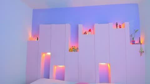 violetsmith online show from 12-20-24, 02:08