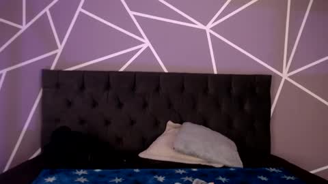 Snapshot of violett1126 chatting on 04-13-26, 05:02 1126 online show from 04-13-26, 05:02