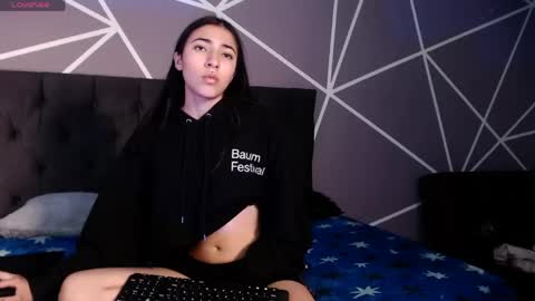 Snapshot of violett1126 chatting on 04-15-26, 05:47 1126 online show from 04-15-26, 05:47