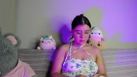 Snapshot of violett2006 chatting on 02-20-26, 05:04 violeta online show from 02-20-26, 05:04