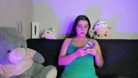 Snapshot of violett2006 chatting on 02-24-26, 01:14 violeta online show from 02-24-26, 01:14