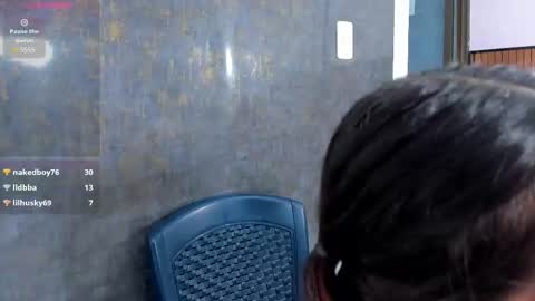 Violett online show from 11-17-25, 02:06