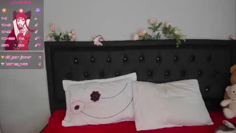 Snapshot of violett_fowlerxx chatting on 06-26-26, 05:56 violett online show from 06-26-26, 05:56