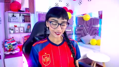 Snapshot of violett_garden chatting on 06-20-26, 11:35 Violet online show from 06-20-26, 11:35