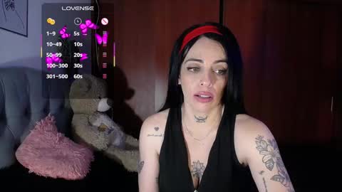 violett  Independent model online show from 09-10-25, 05:40