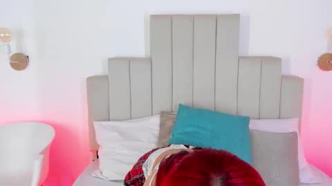 Snapshot of violett_nyx chatting on 01-11-26, 03:44 Violett Nyx online show from 01-11-26, 03:44