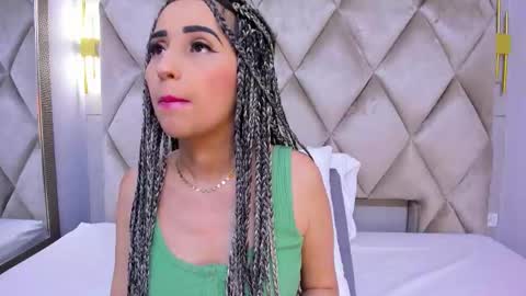 Violett  online show from 12-22-25, 08:28