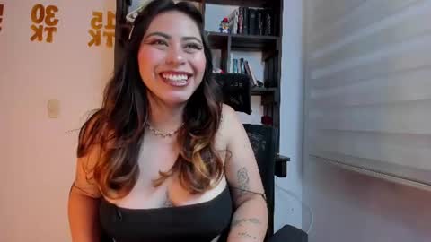 Violeta online show from 06-15-26, 10:56