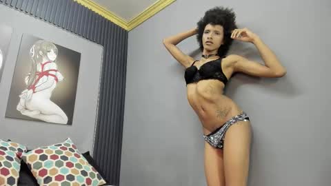 V I O L E T T E  online show from 02-18-26, 09:44