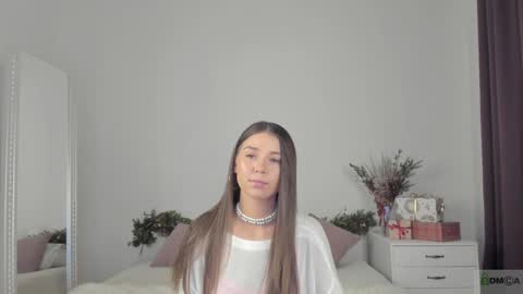 Snapshot of violetta_finch chatting on 12-17-24, 02:33 violetta_finch online show from 12-17-24, 02:33