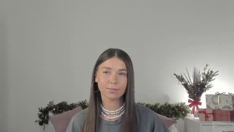 Snapshot of violetta_finch chatting on 12-21-24, 08:28 violetta_finch online show from 12-21-24, 08:28