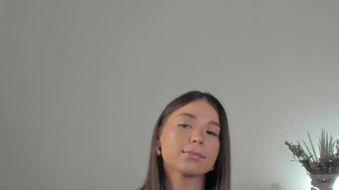Snapshot of violetta_finch chatting on 12-26-24, 08:28 violetta_finch online show from 12-26-24, 08:28