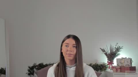 Snapshot of violetta_finch chatting on 01-09-25, 08:13 violetta_finch online show from 01-09-25, 08:13