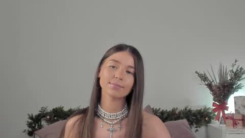 Snapshot of violetta_finch chatting on 01-12-25, 05:22 violetta_finch online show from 01-12-25, 05:22