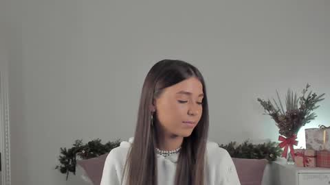 Snapshot of violetta_finch chatting on 01-15-25, 08:30 violetta_finch online show from 01-15-25, 08:30