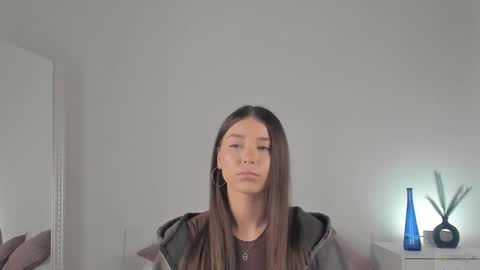 Snapshot of violetta_finch chatting on 02-13-25, 08:27 violetta_finch online show from 02-13-25, 08:27
