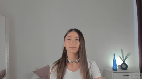 Snapshot of violetta_finch chatting on 02-17-25, 10:18 violetta_finch online show from 02-17-25, 10:18