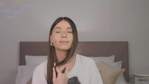 Snapshot of violetta_finch chatting on 03-05-25, 03:51 violetta_finch online show from 03-05-25, 03:51