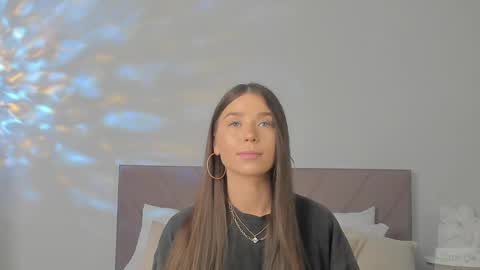 Snapshot of violetta_finch chatting on 03-09-25, 10:41 violetta_finch online show from 03-09-25, 10:41
