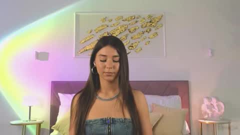 Snapshot of violetta_finch chatting on 09-14-25, 10:25 violetta_finch online show from 09-14-25, 10:25