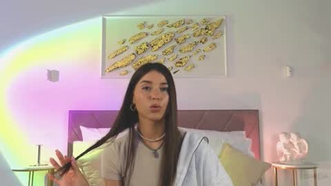 Snapshot of violetta_finch chatting on 09-19-25, 10:05 violetta_finch online show from 09-19-25, 10:05